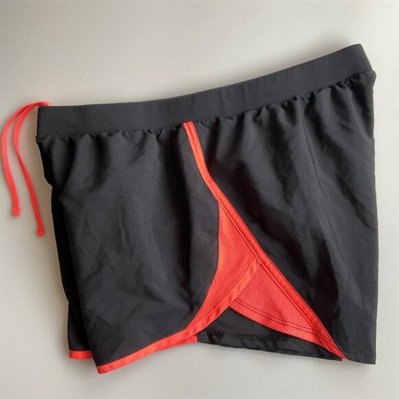 UNDER ARMOUR HEAT GEAR ACTIVEWEAR RUNNING SHORTS GREAT CONDITION - Picture 3 of 7